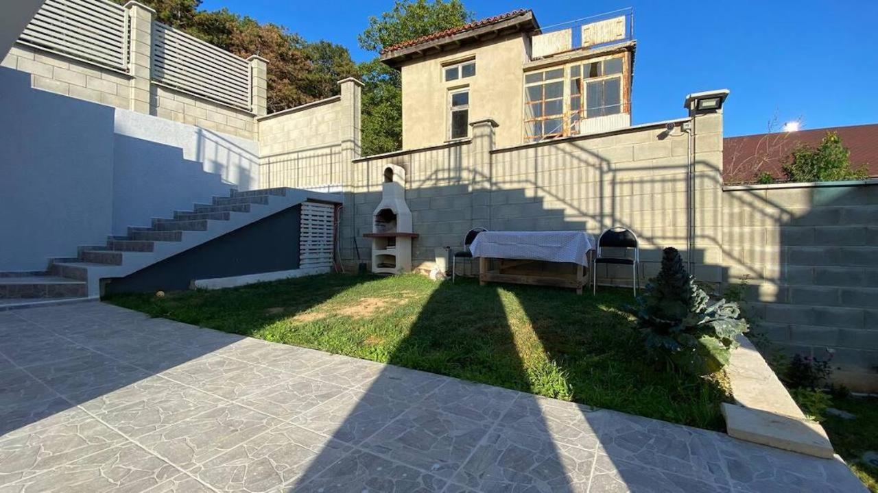 Lola Seaview Guest House. Уютный Домик В Варне Varna Exteriör bild